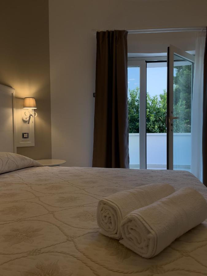 Bed and Breakfast Essenza Массафра Экстерьер фото